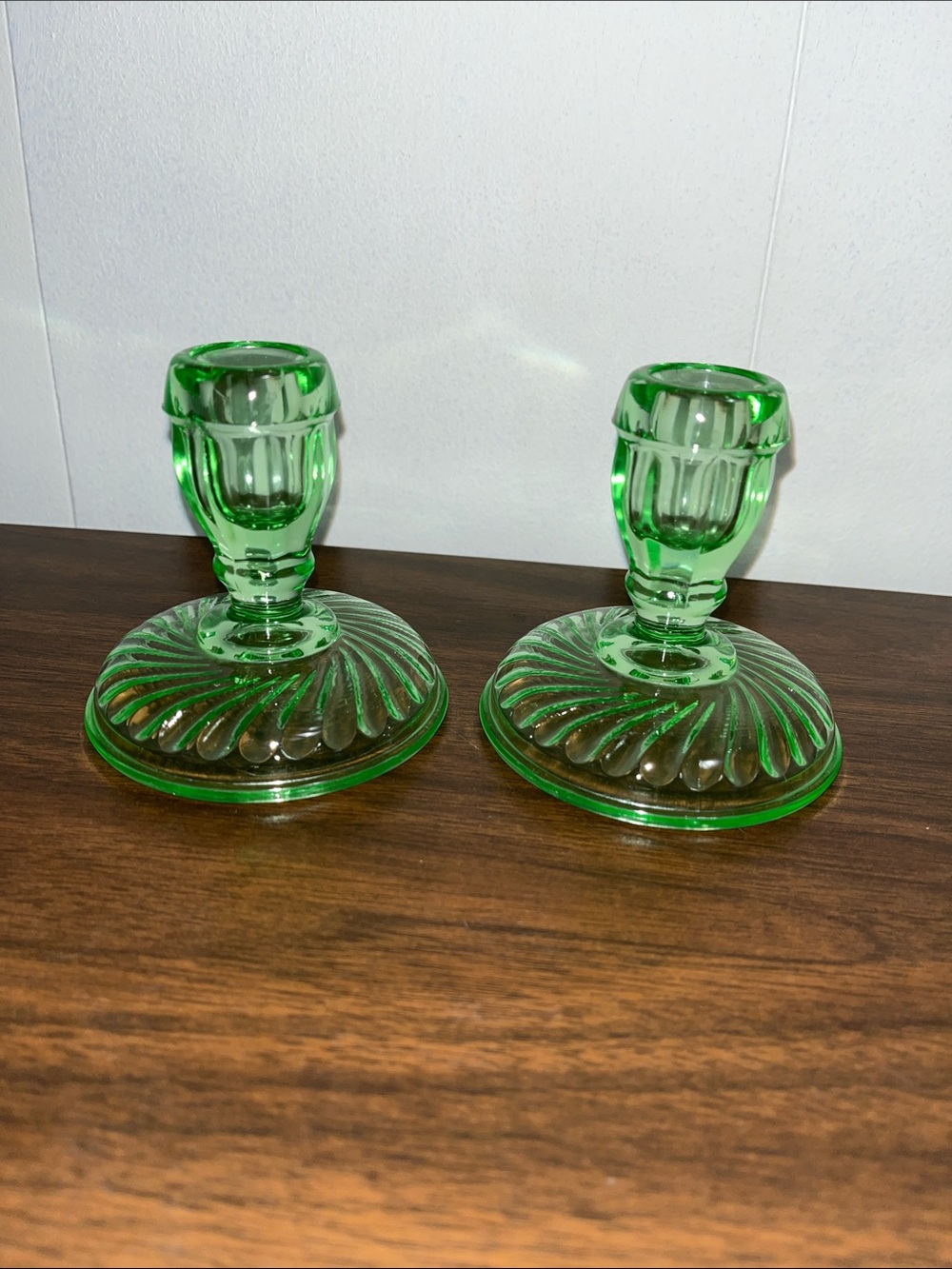 Vtg. Green depression candle holder set Uranium glass 3 1/2” Excellent - Picture 4 of 9